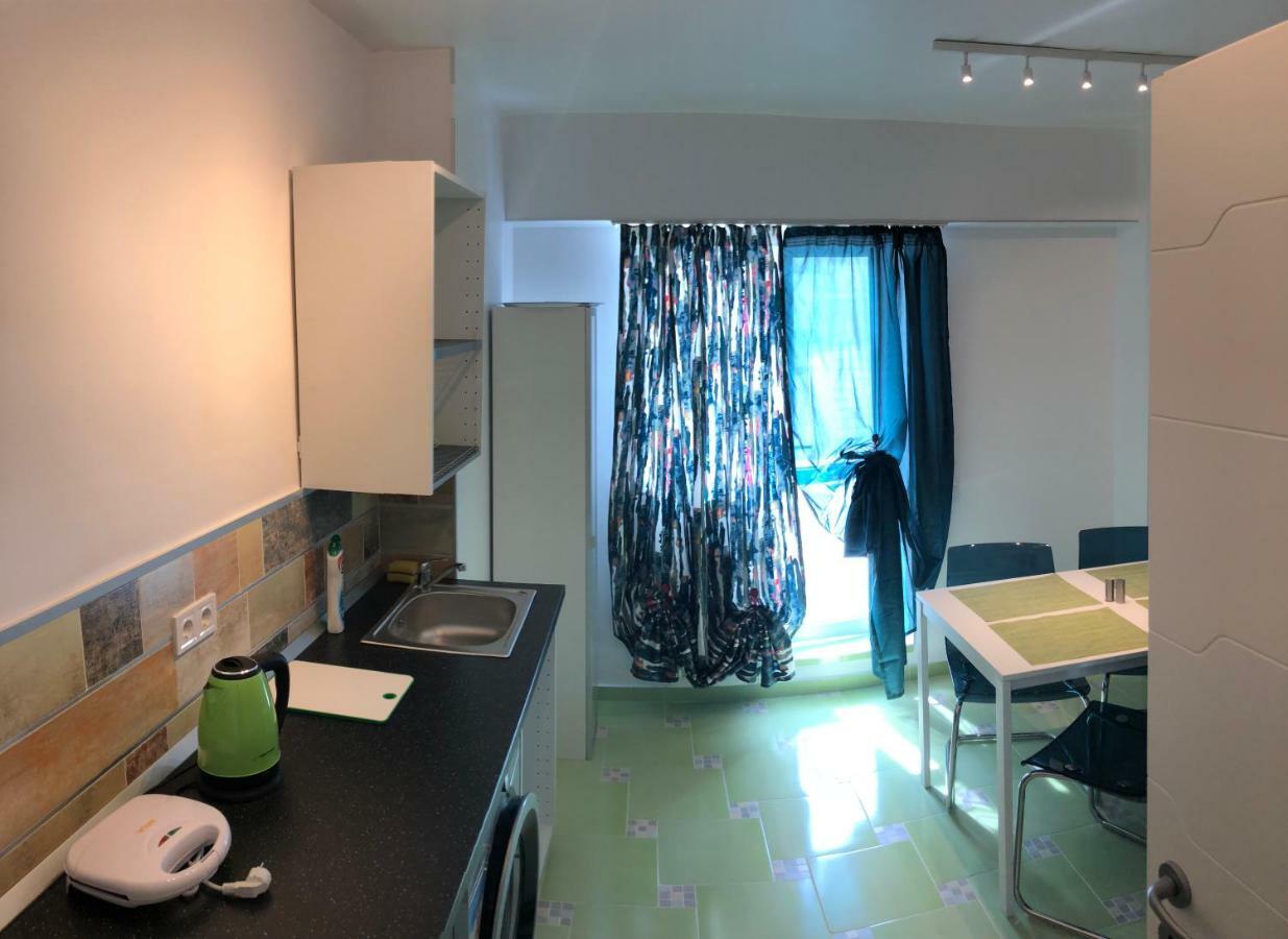 6 Apartament Bucureşti